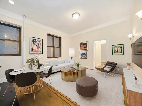 78 Manhattan Avenue image 1 of 11