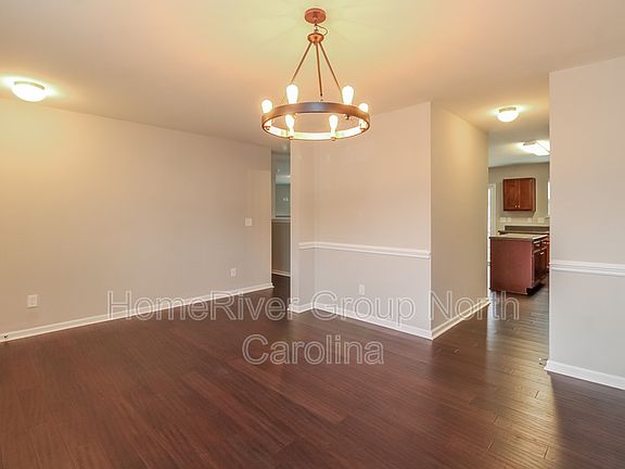 4th image of 2016 Buckminster Dr