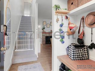 10405 NE 32nd Pl APT B108, Bellevue, WA 98004