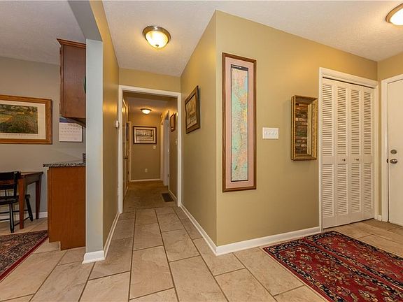 4th image of 118 Leaview Ln