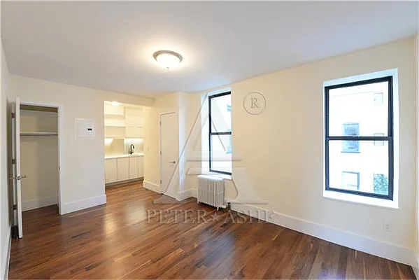 Rented by Peter Ashe | media 8