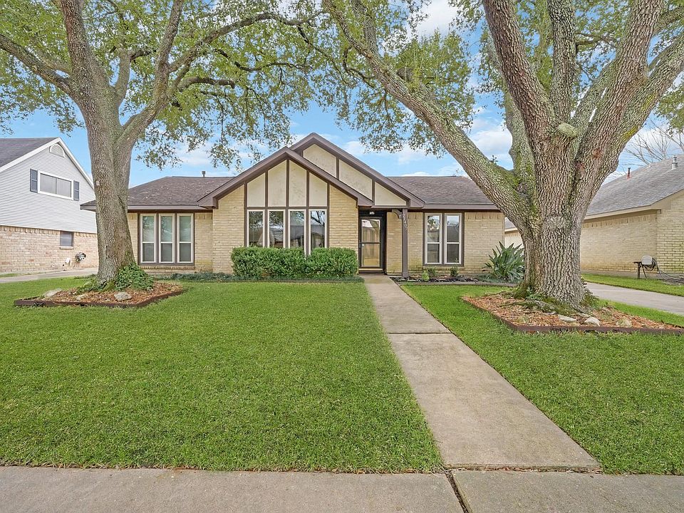1st image of 21407 Park Brook Dr