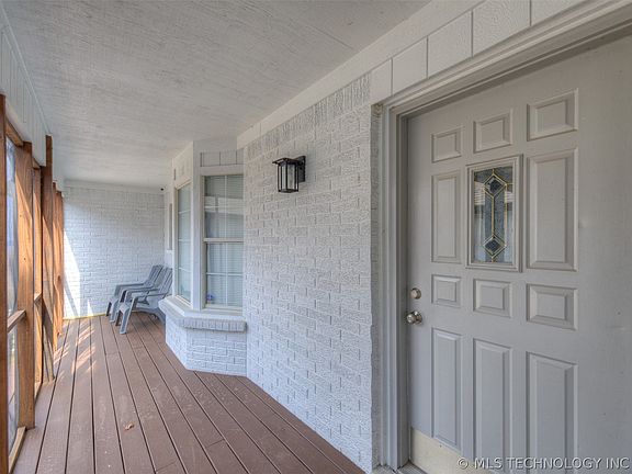 2nd image of 2532 W Skyview Ln