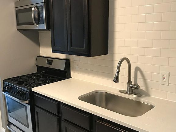 5th image of 4303 Pearl St