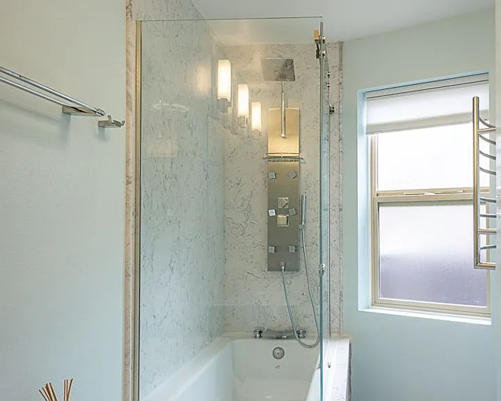 2111 Westlake Ave N #401 — Photo 13