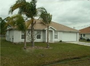 5823 NW Gillespie Ave, Port Saint Lucie, FL 34986