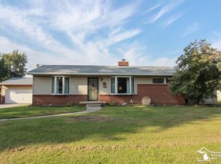 1010 Sycamore Ln, Temperance, MI 48182