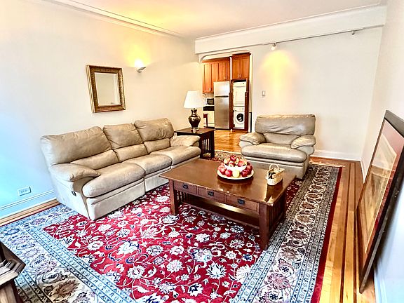 5th image of 208 E 28th St APT 6M
