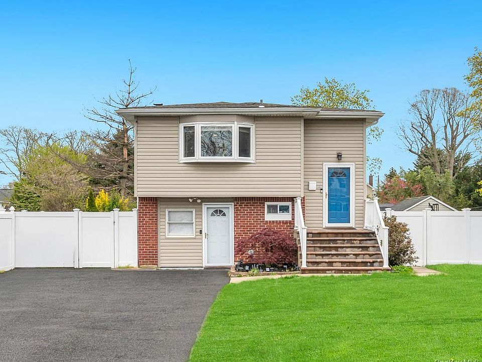 1st image of 1391 N Windsor Avenue