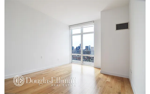 Rented by Douglas Elliman | media 28
