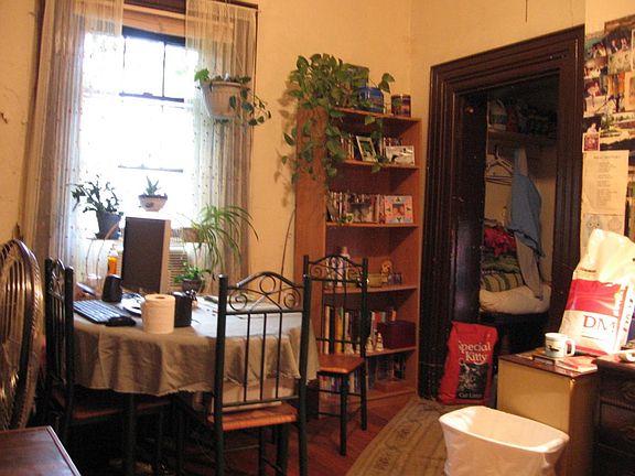 4th image of 414 Brown St APT 7