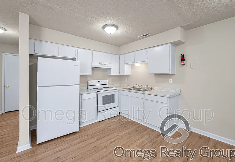 The Cove Apartments — Photo 21
