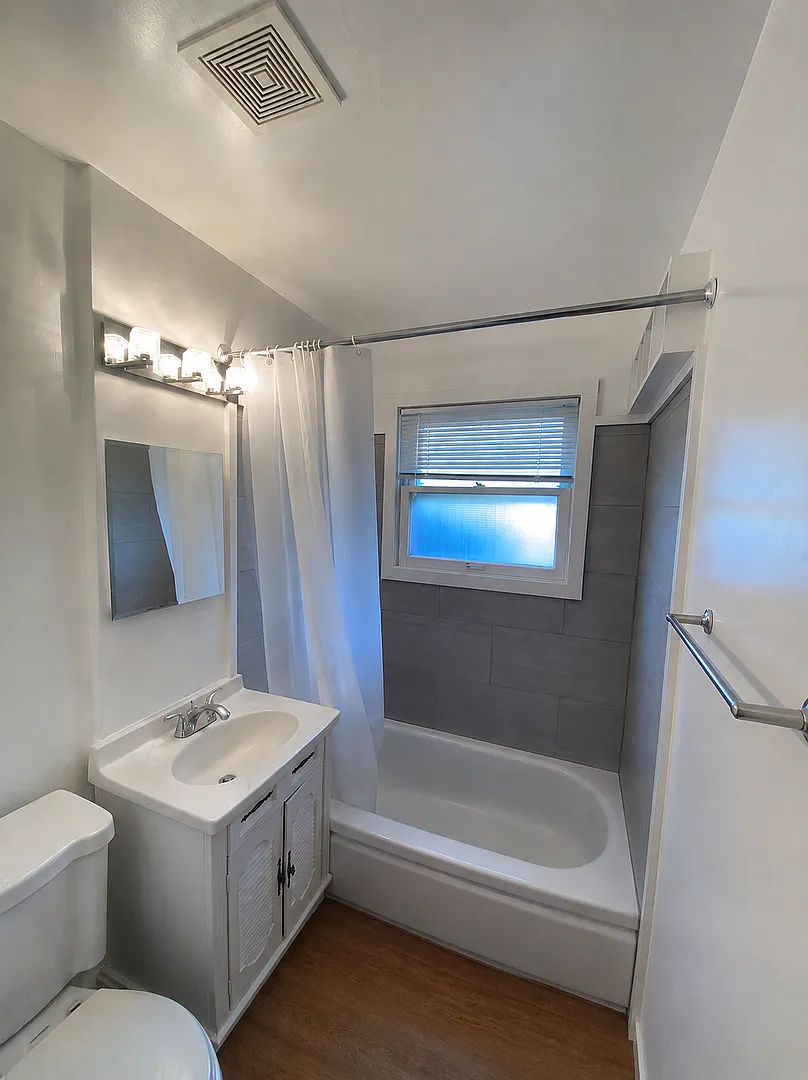 Brookpine Apartments — Photo 3
