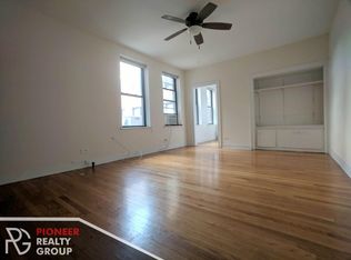 2715 N Spaulding Ave #214, Chicago, IL 60647