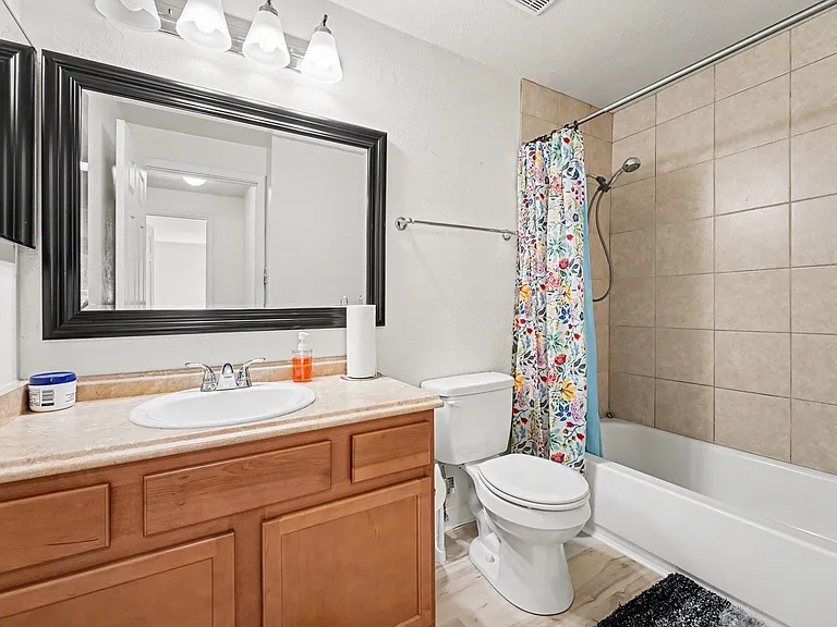 4225 E 119th Pl #D — Photo 8