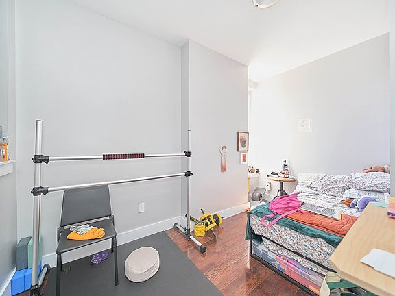 4th image of 1707 Amsterdam Ave #24