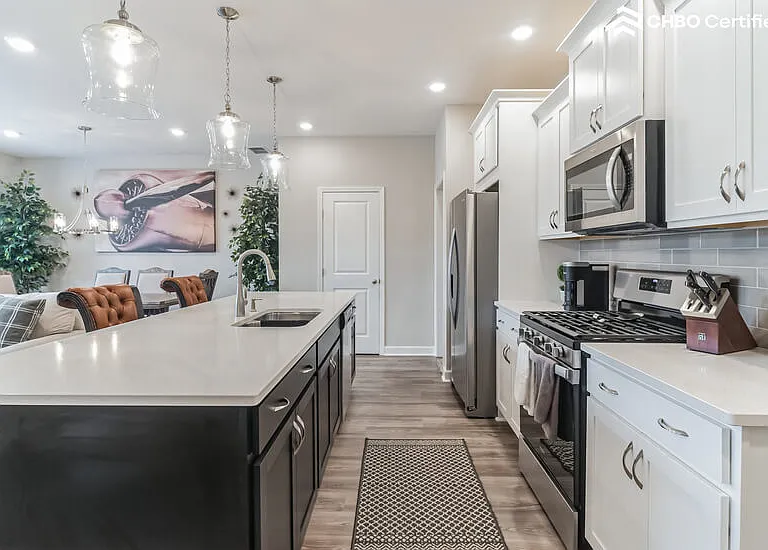 2952 Edgemont Ln SW — Photo 4