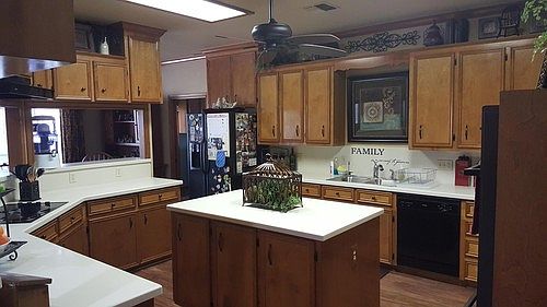 3rd image of 13 Augusta Ln