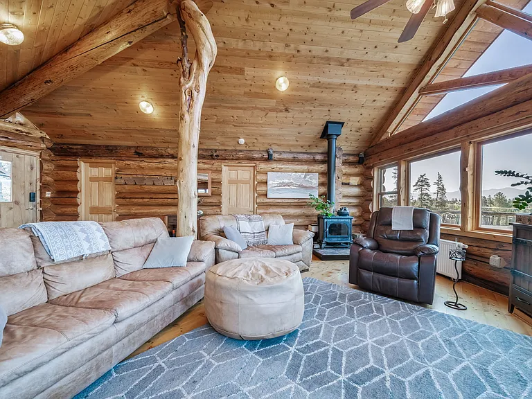 390 Pine View Dr — Photo 7