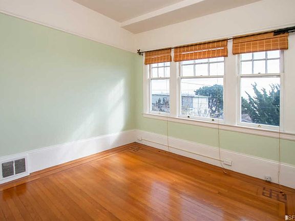 4th image of 1060 Brussels St