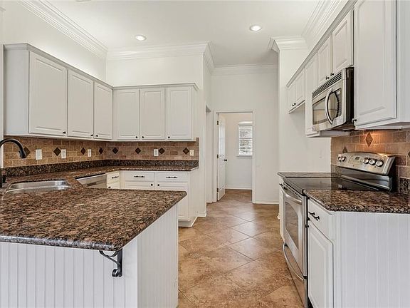 5th image of 512 Turnwood Dr