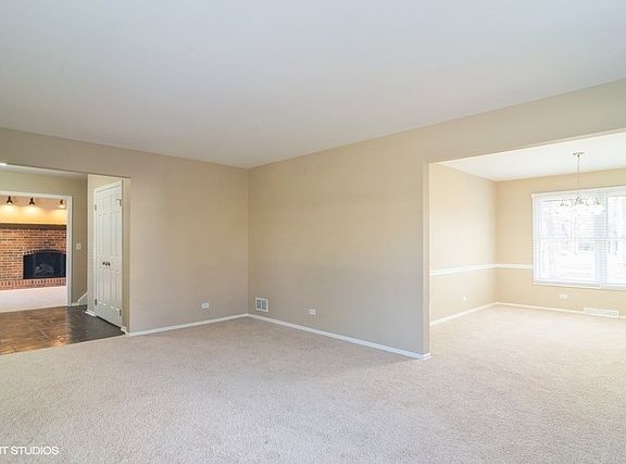 4th image of 6 Regent Ln