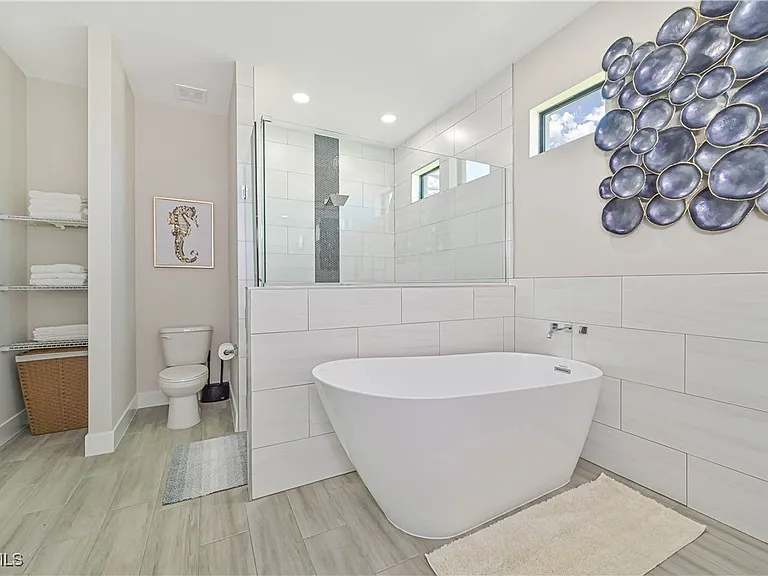 1137 SW 29th Ter — Photo 23