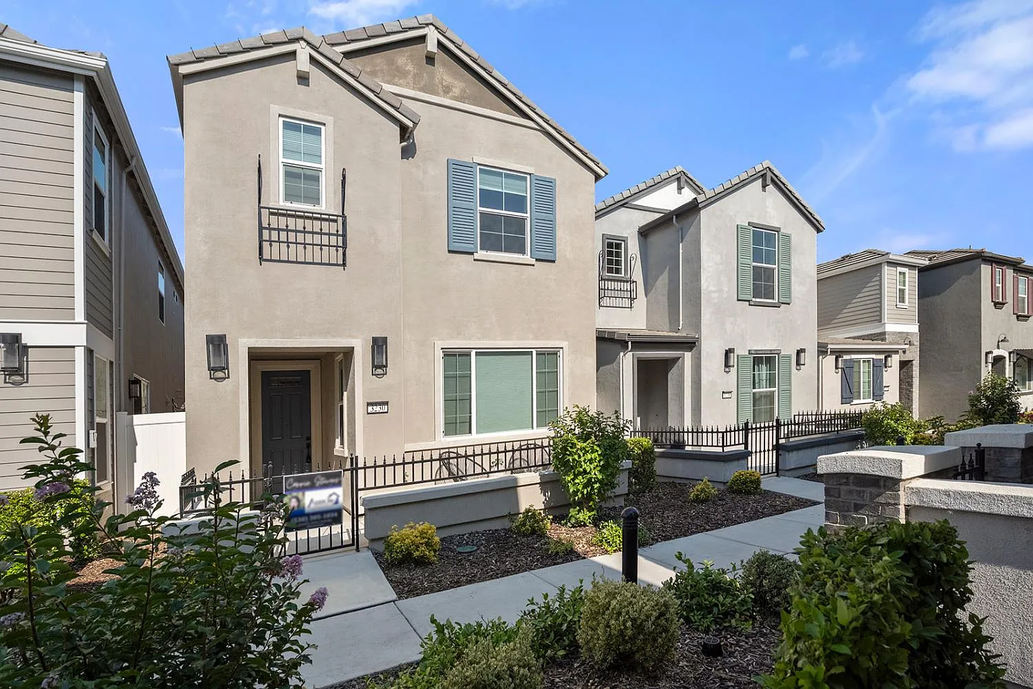 3230 Longspur Ln photo 1
