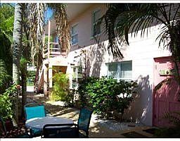1st image of 124 Avenida Veneccia