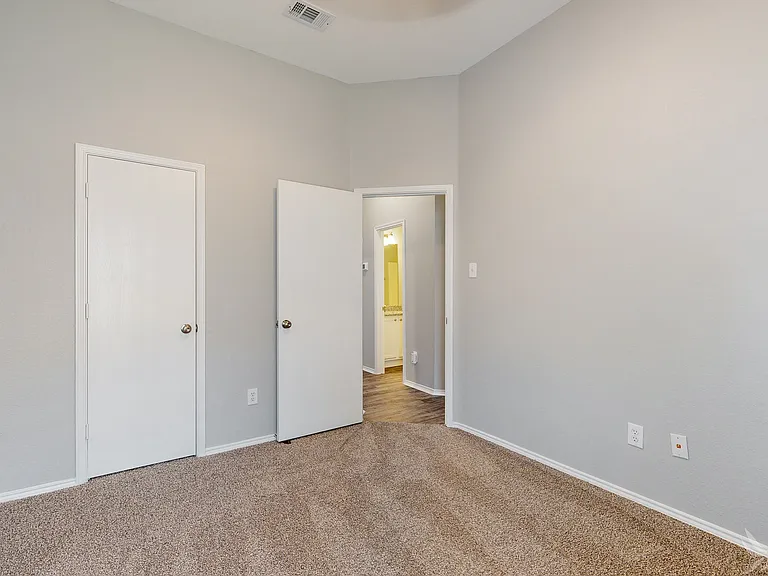 346 Leisure Ln — Photo 16