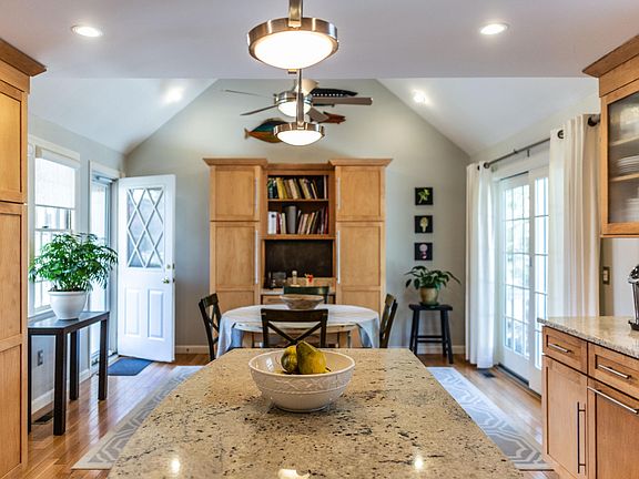 3rd image of 43 Arthur Ln