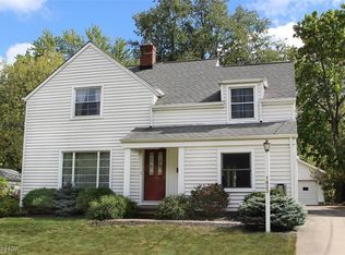 1623 Sunview Rd, Lyndhurst, OH 44124