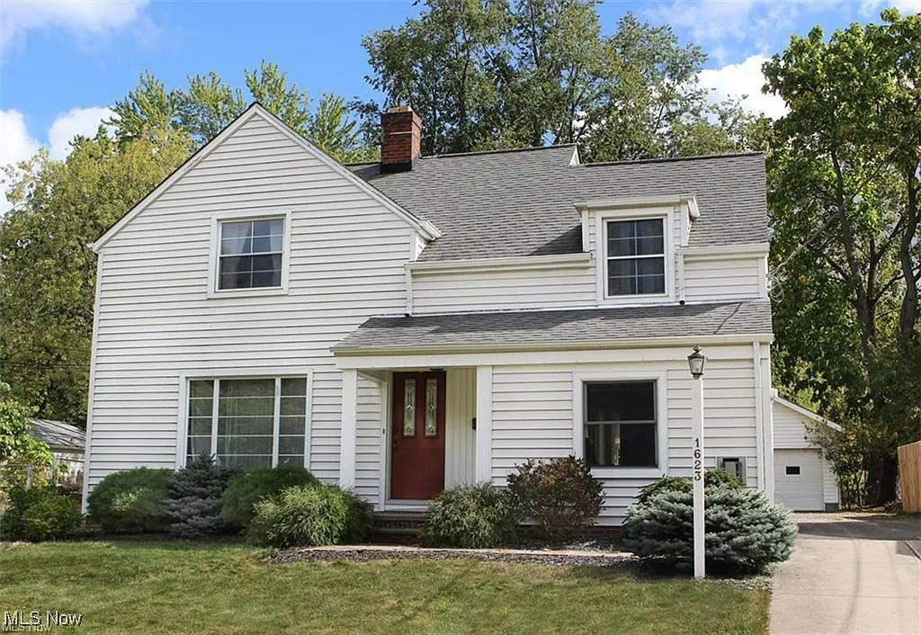 1623 Sunview Rd photo 1