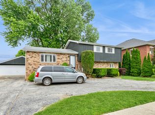 9335 Odell Ave, Bridgeview, IL 60455