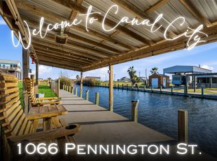 1066 Pennington St, Gilchrist, TX 77617