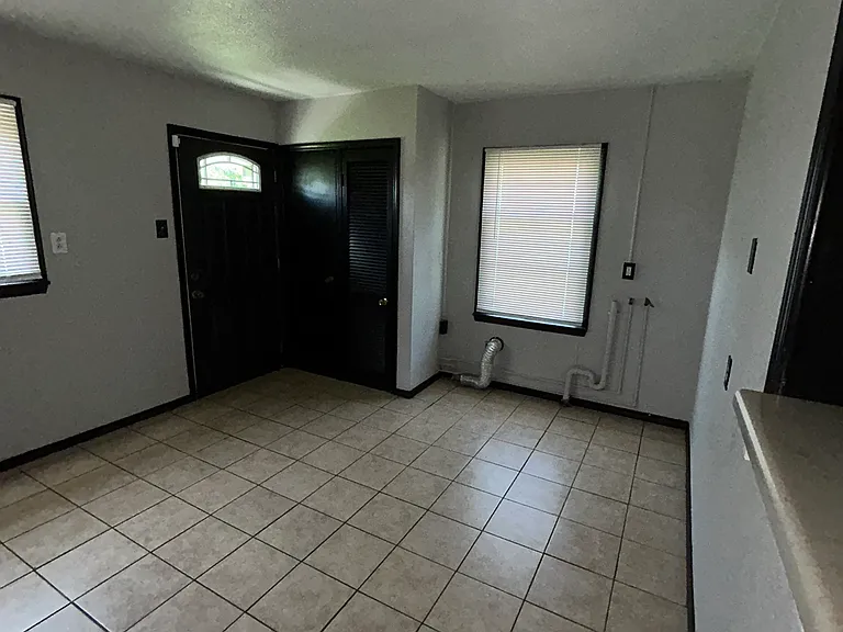 12 Agnes Dr — Photo 15