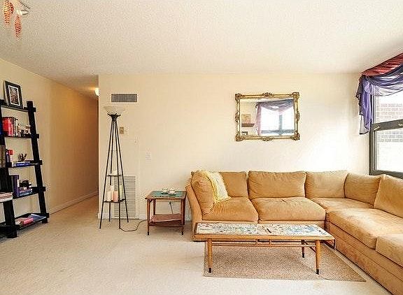 2nd image of 3660 N Lake Shore Dr APT 913