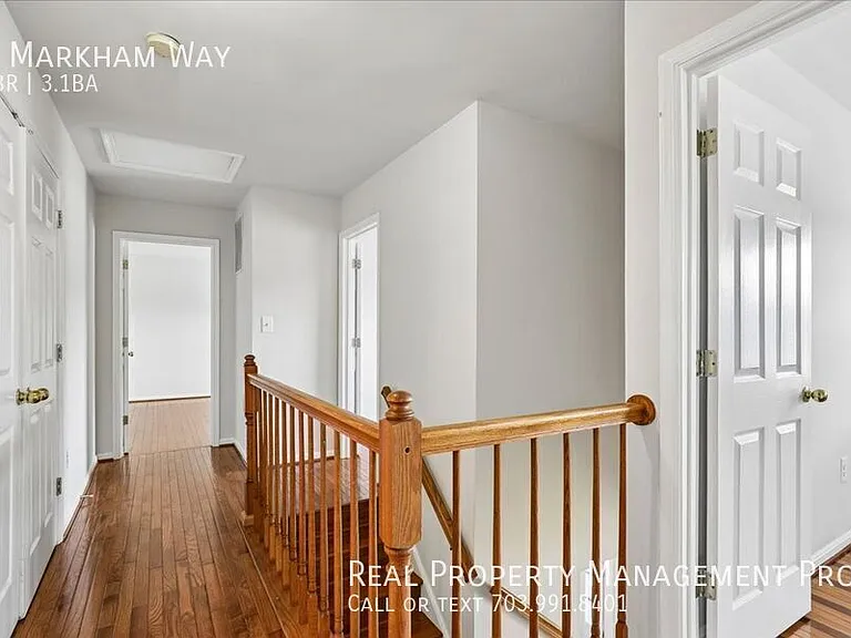 4 Markham Way — Photo 35