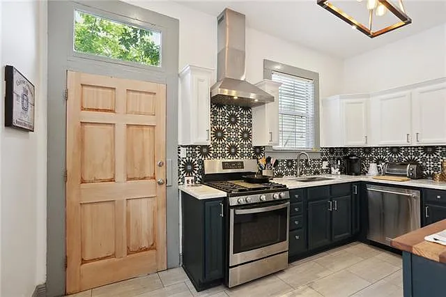 2625 Baronne Street — Photo 1