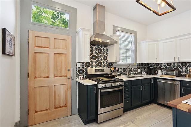 1st image of 2625 Baronne St