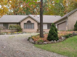 9207 Blueberry Hl, Howell, MI 48843