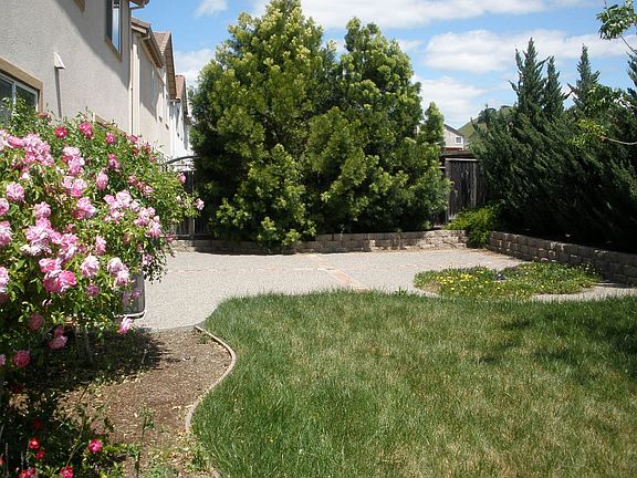 5th image of 1734 River Oaks Cir