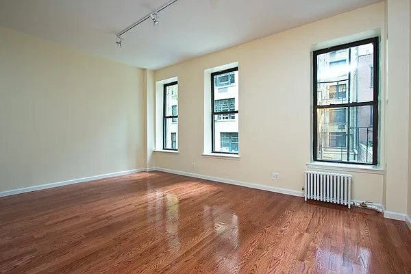 Rented by Town Residential | media 4