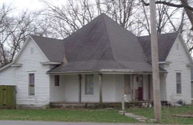 2nd image of 700 S Allen St