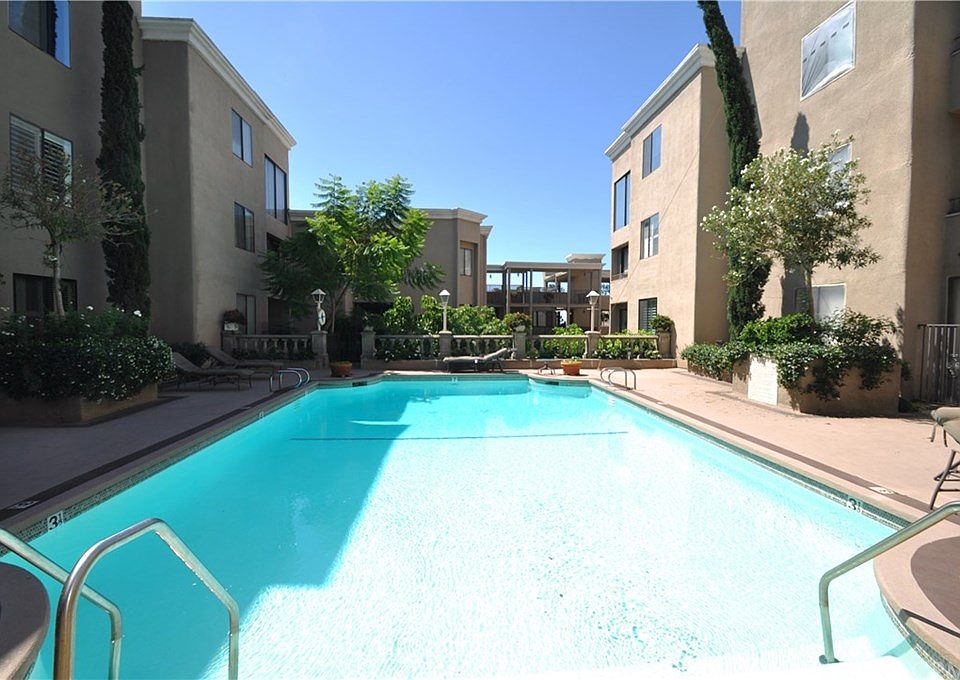 1st image of 8455 Fountain Ave Unit 205