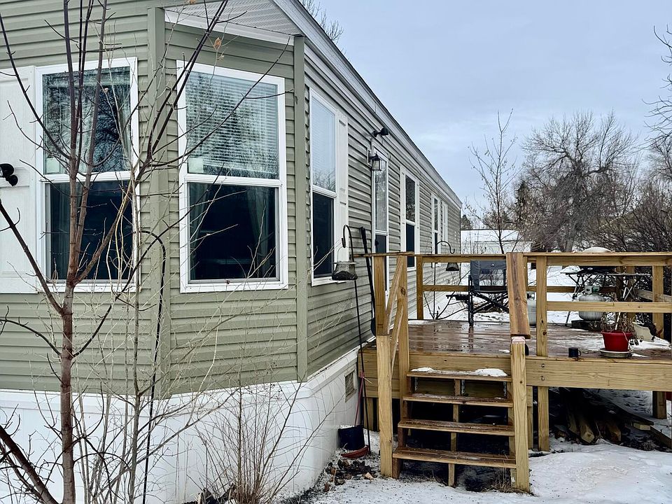 1st image of 123 1st St SE
