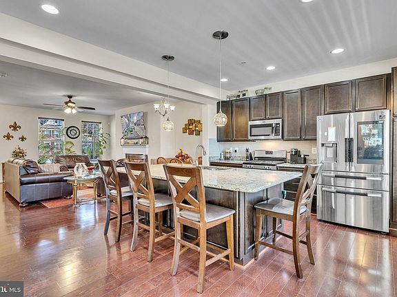 4th image of 221 Buckeye Cir