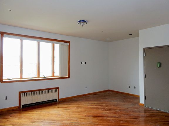 3rd image of 258 S 1st St Unit Penthouse 2