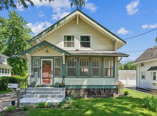 2215 E 9th St, Des Moines, IA 50316