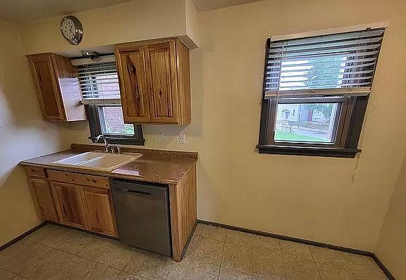 3rd image of 6451 Dale Ave